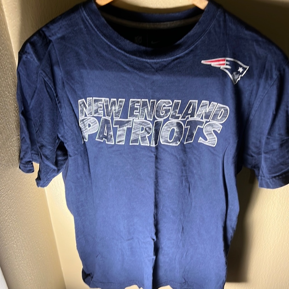 NFL Nike Mens New England Patriots Color Blue Size Medium